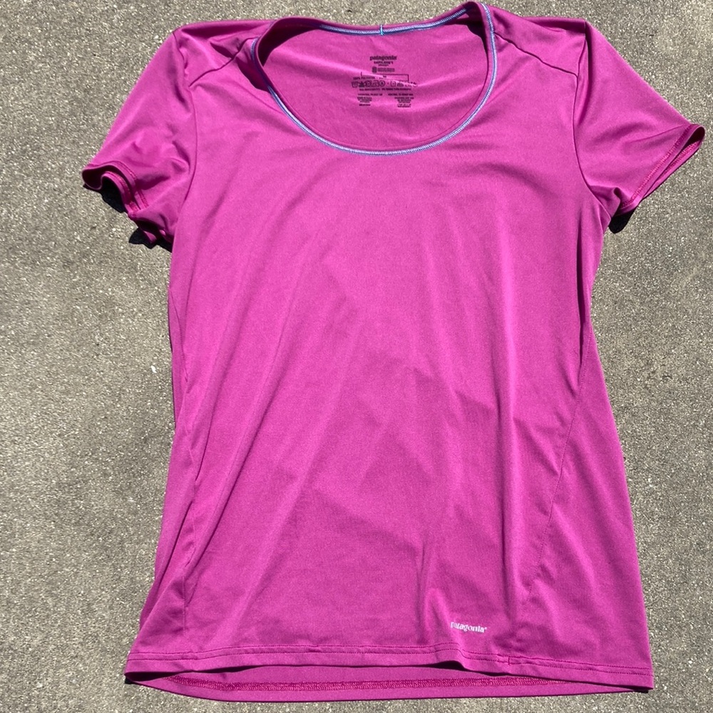 Patagonia size medium capilene workout top